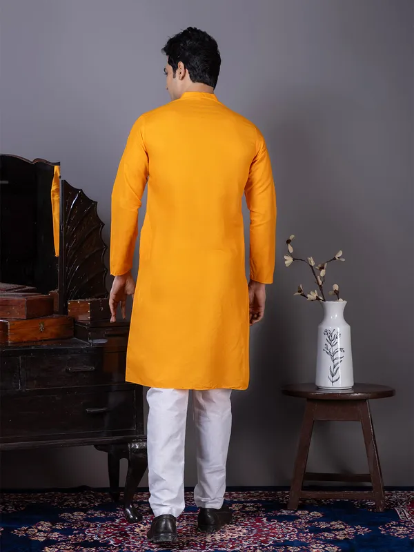 Orange_Printed_Kurta_Pyjama_Set_For_Men