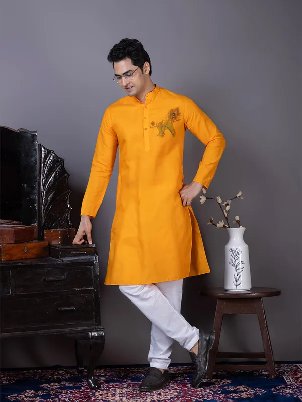Orange_Printed_Kurta_Pyjama_Set_For_Men