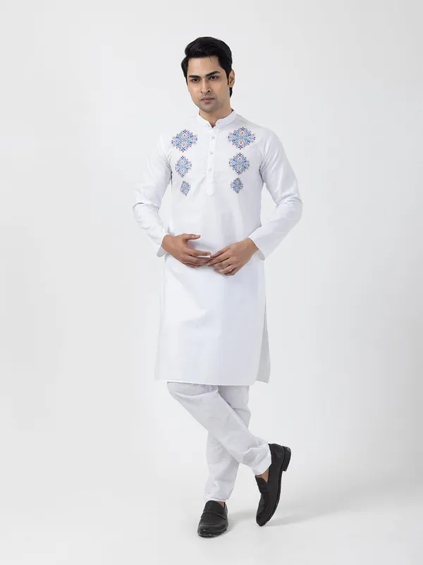 White_Mandarin_Collar_Ethnic_Motifs_Printed_Dupion-Silk_Kurta_Pyjama_Set_For_Men
