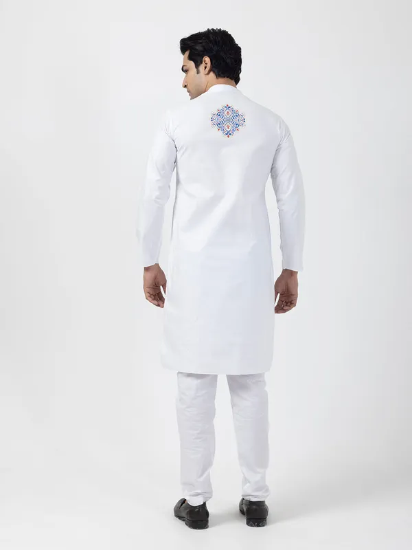White_Mandarin_Collar_Ethnic_Motifs_Printed_Dupion-Silk_Kurta_Pyjama_Set_For_Men