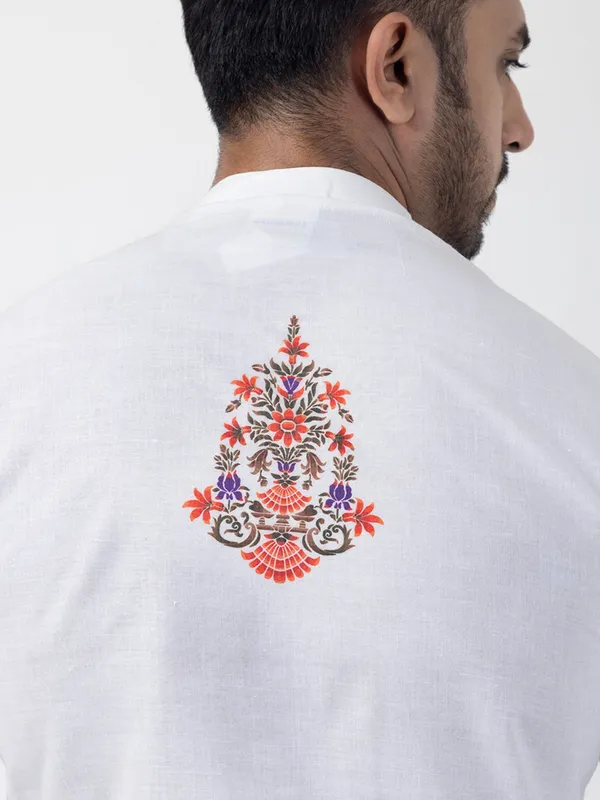 White_Mandarin_Collar_Ethnic_Motifs_Printed_Kurta_Pyjama_Set_For_Men