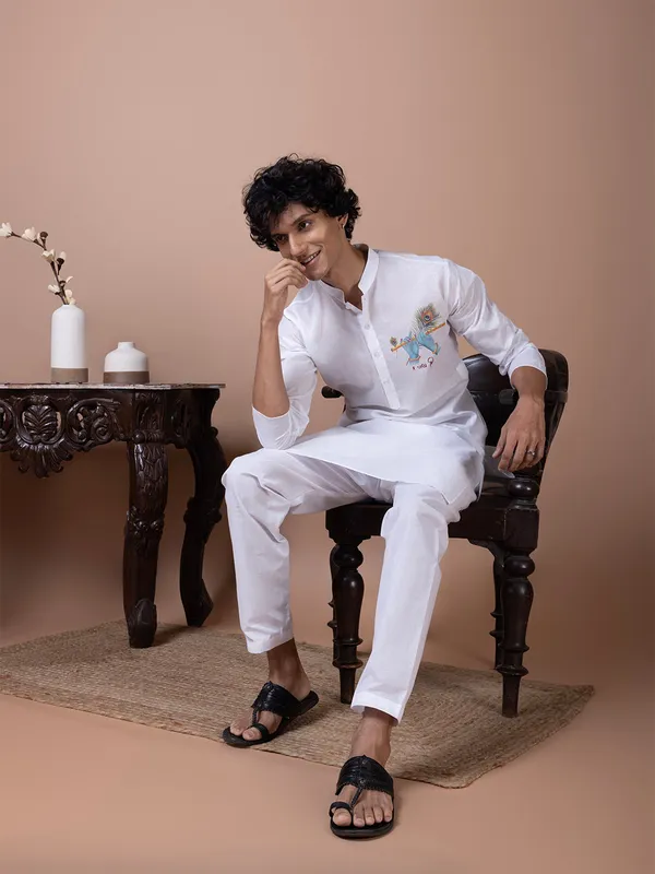 White_Printed_Kurta_Pyjama_Set_For_Men