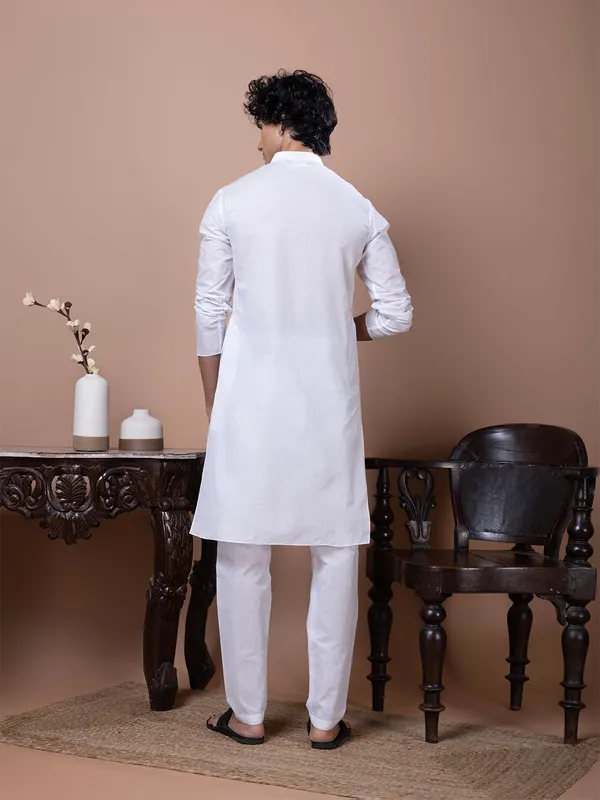 White_Printed_Kurta_Pyjama_Set_For_Men