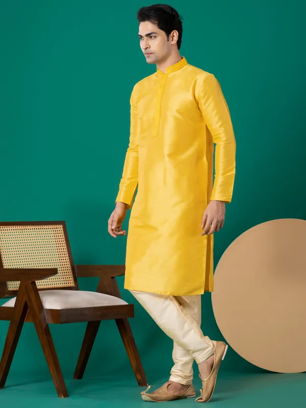 Yellow_Woven_Design_Mandarin_Collar_Thread_Work_Straight_Kurta_With_Pyjama_Set_For_Men