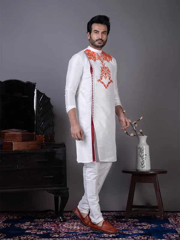 White_Dupion_Silk_Kurta_Pyjama_With_Ethnic_Print_For_Men