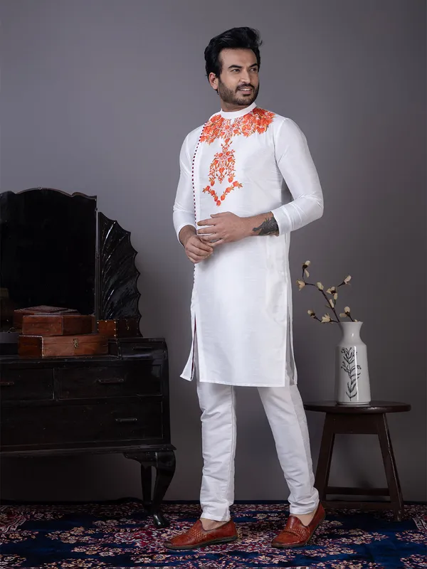 White_Dupion_Silk_Kurta_Pyjama_With_Ethnic_Print_For_Men