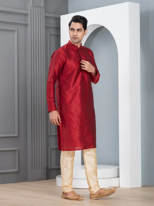 Maroon_Solid_Kurta_With_Pyjama_Set_For_Men