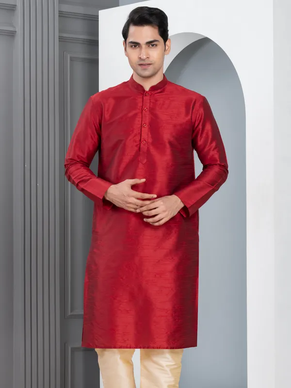 Maroon_Solid_Kurta_With_Pyjama_Set_For_Men