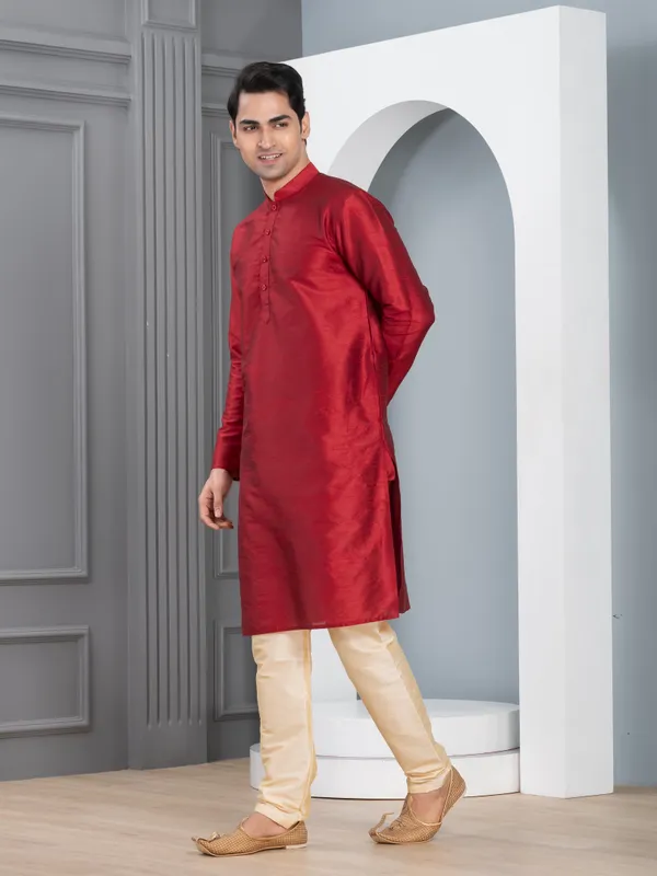 Maroon_Solid_Kurta_With_Pyjama_Set_For_Men