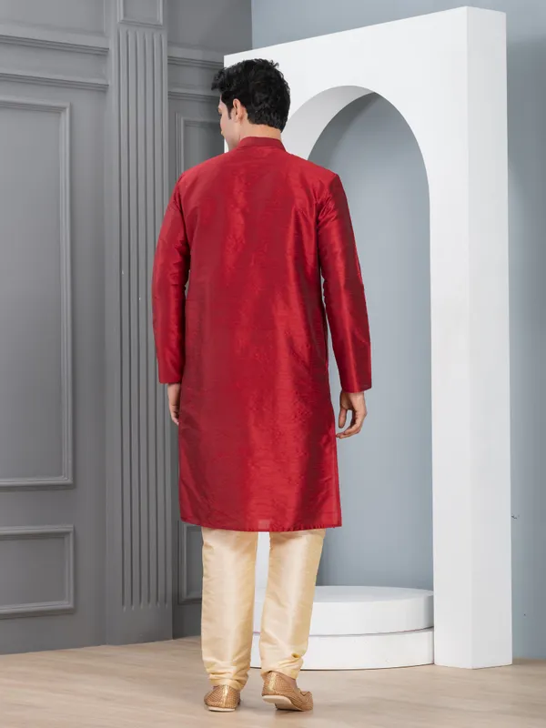 Maroon_Solid_Kurta_With_Pyjama_Set_For_Men