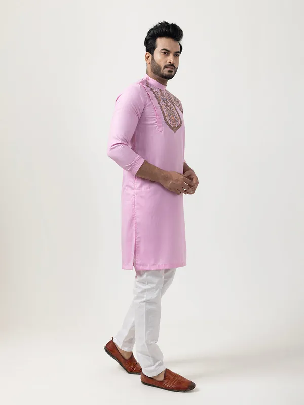 Pink_Printed_Kurta_Pyjama_Set_For_Men
