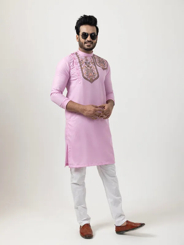Pink_Printed_Kurta_Pyjama_Set_For_Men