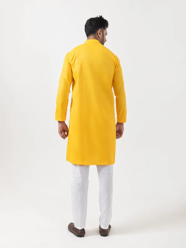 Yellow_Cotton_Kurta_Pyjama_With_Lord_Krishna_Print_For_Men