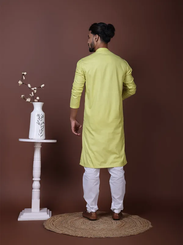 Green_Side_Placket_Printed_Kurta_With_Pyjama_Set_For_Men