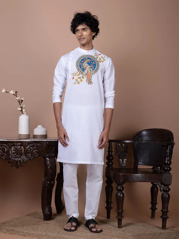 White_Printed_Kurta-Pyjama_Set_For_Men