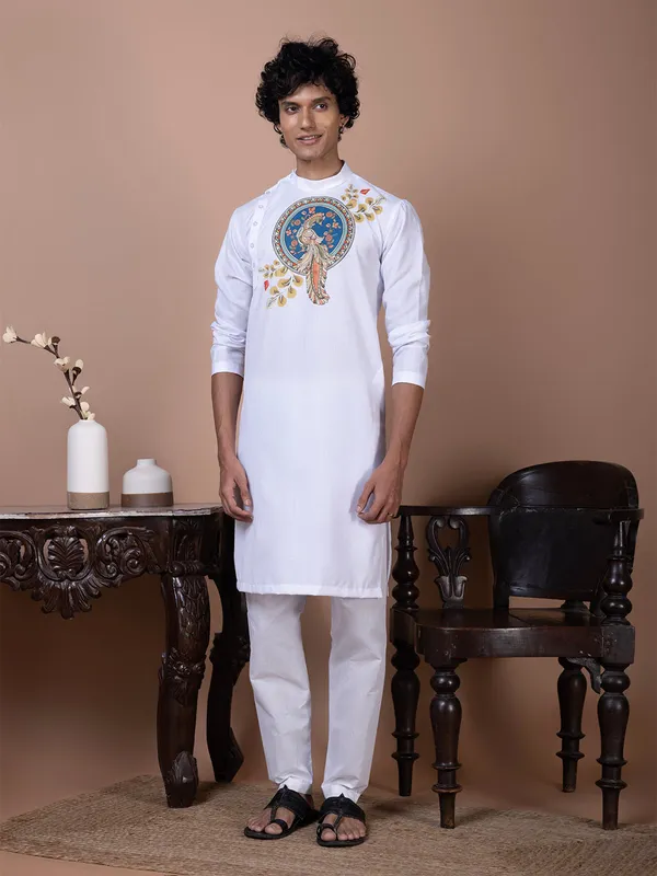 White_Printed_Kurta-Pyjama_Set_For_Men