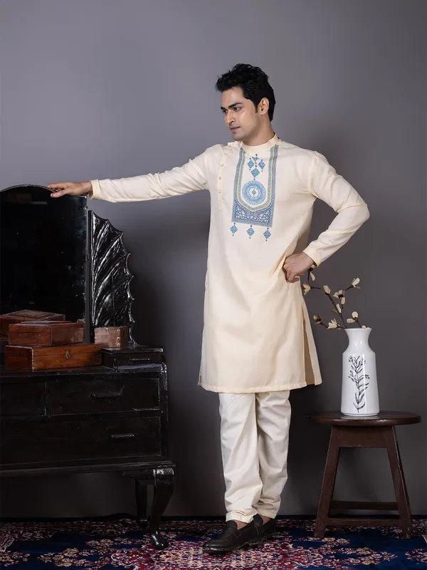 Beige_Side_Placket_Printed_Kurta_White_Pyjama_Set_For_Men