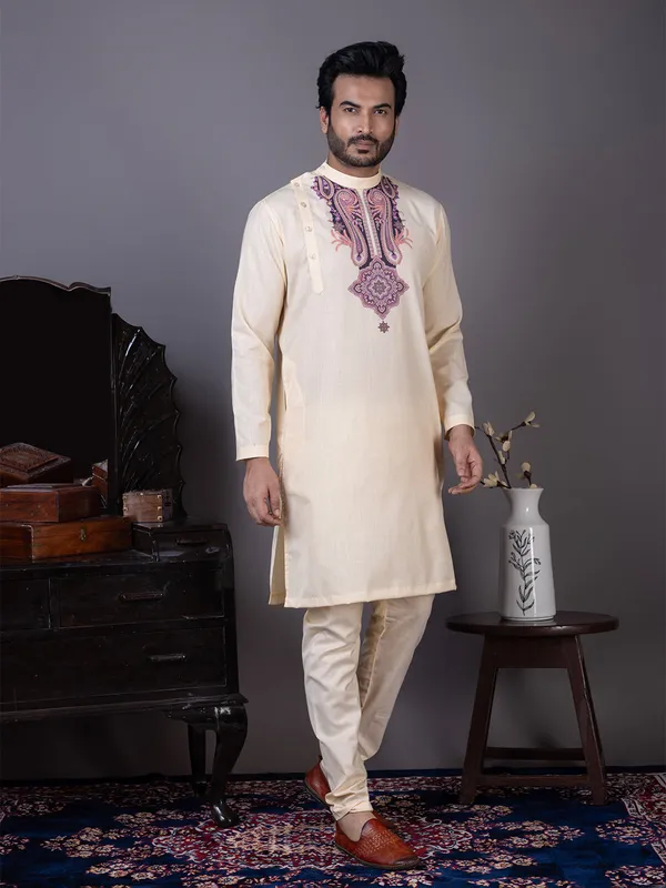 Beige_Side_Placket_Printed_Kurta_With_Pyjama_Set_For_Men