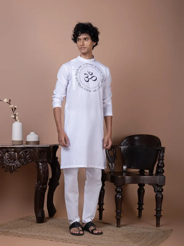White_Side_Placket_Printed_Kurta_With_Pyjama_Set_For_Men