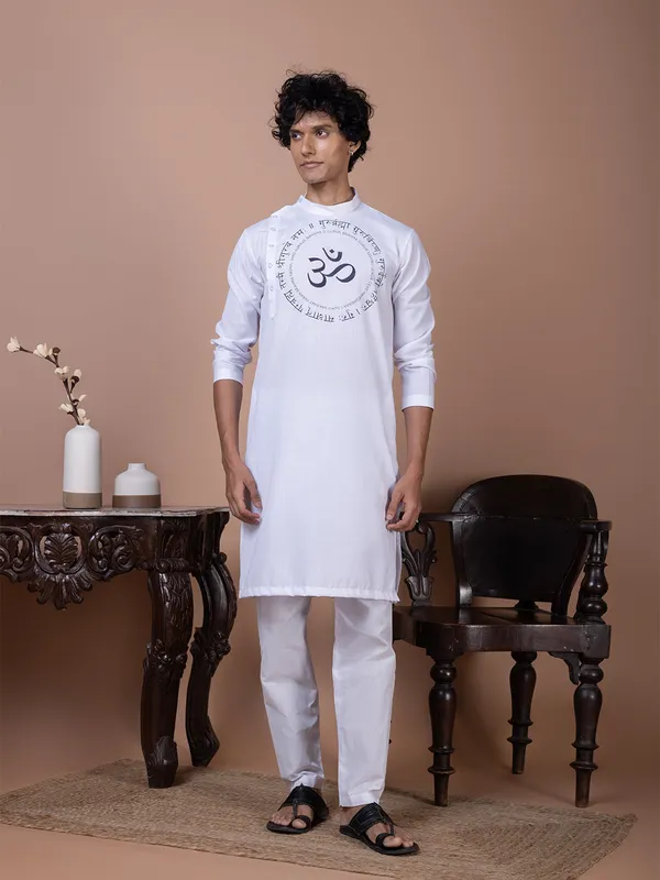 White_Side_Placket_Printed_Kurta_With_Pyjama_Set_For_Men