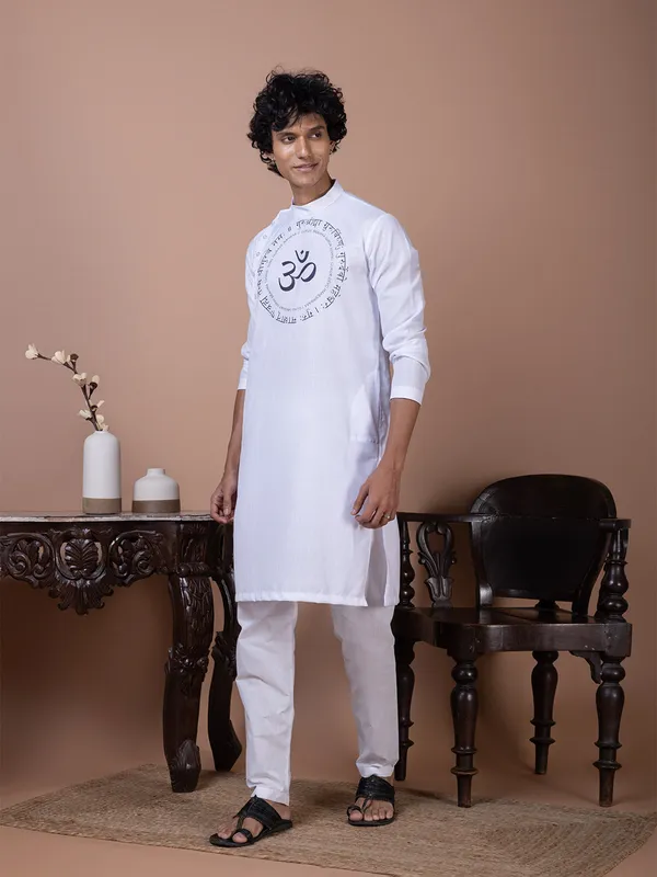 White_Side_Placket_Printed_Kurta_With_Pyjama_Set_For_Men