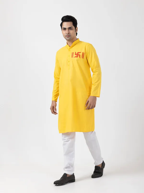 Yellow_Printed_Dupion-Silk_Kurta_Pyjama_Set_For_Men