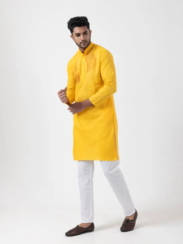 Yellow_Ethnic_Motifs_Printed_Band_Collar_Kurta_With_Pyjama_Set_For_Men