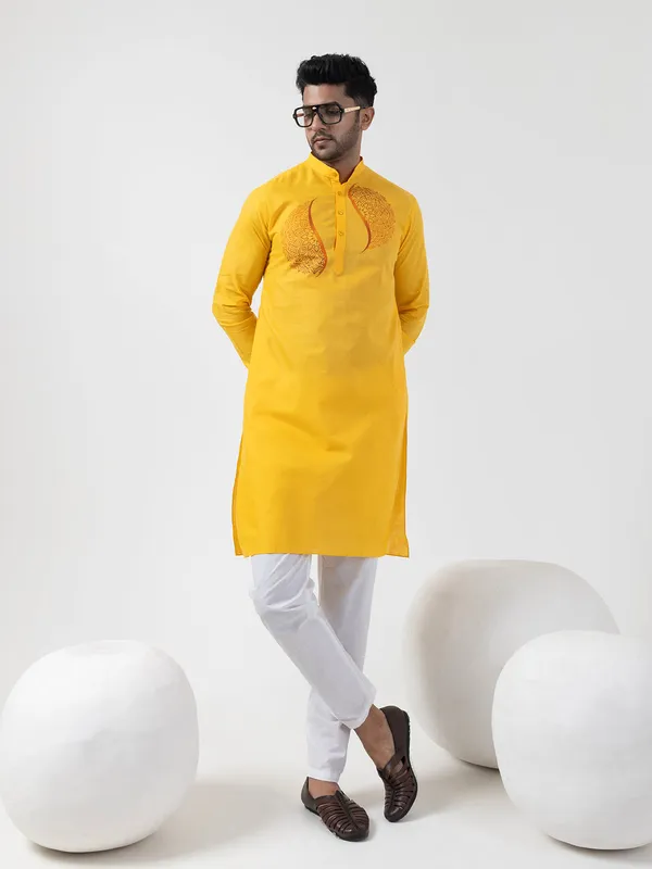 Yellow_Ethnic_Motifs_Printed_Band_Collar_Kurta_With_Pyjama_Set_For_Men