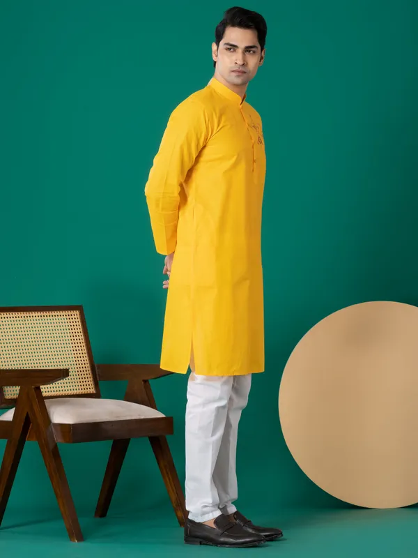 Yellow_Printed_Kurta_Pyjama_Set_For_Men