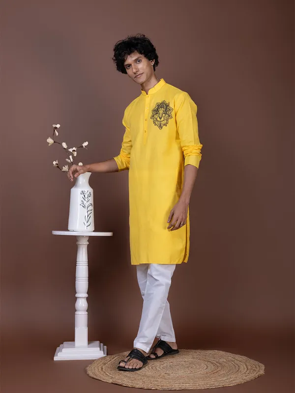 Yellow_Printed_Kurta_Pyjama_Set_For_Men