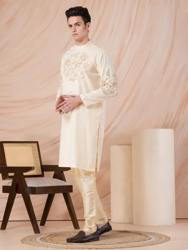 Beige_Side_Placket_Printed_Kurta_With_Pyjama_Set_For_Men
