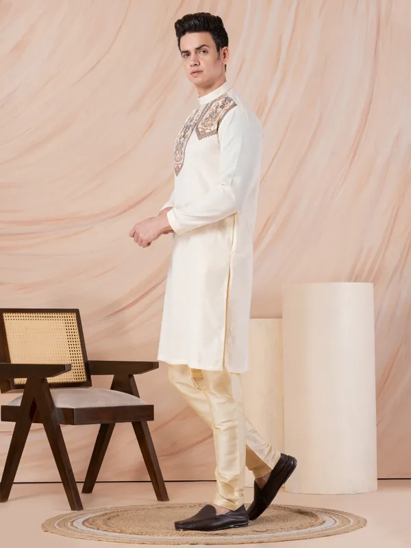Beige_Side_Placket_Printed_Kurta_With_Pyjama_Set_For_Men