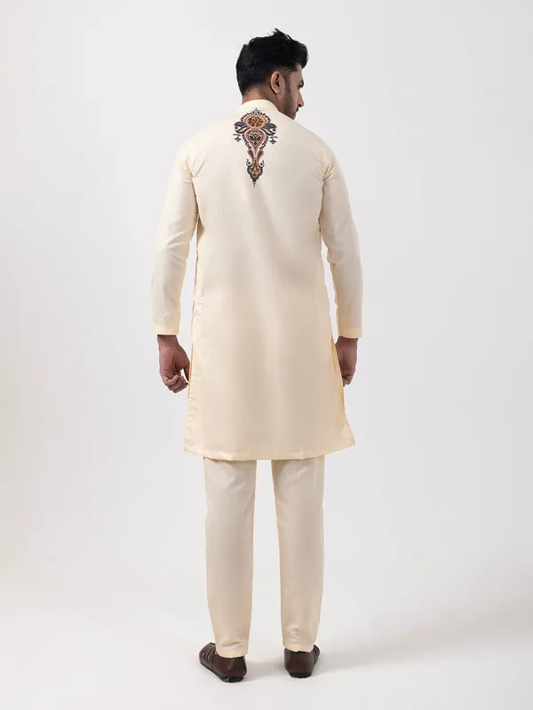 Beige_Side_Placket_Printed_Kurta_With_Pyjama_Set_For_Men