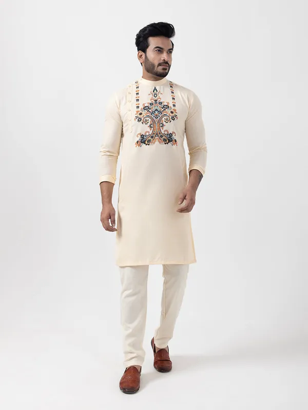 Beige_Side_Placket_Printed_Kurta_White_Pyjama_Set_For_Men