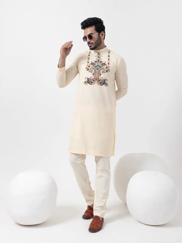 Beige_Side_Placket_Printed_Kurta_White_Pyjama_Set_For_Men