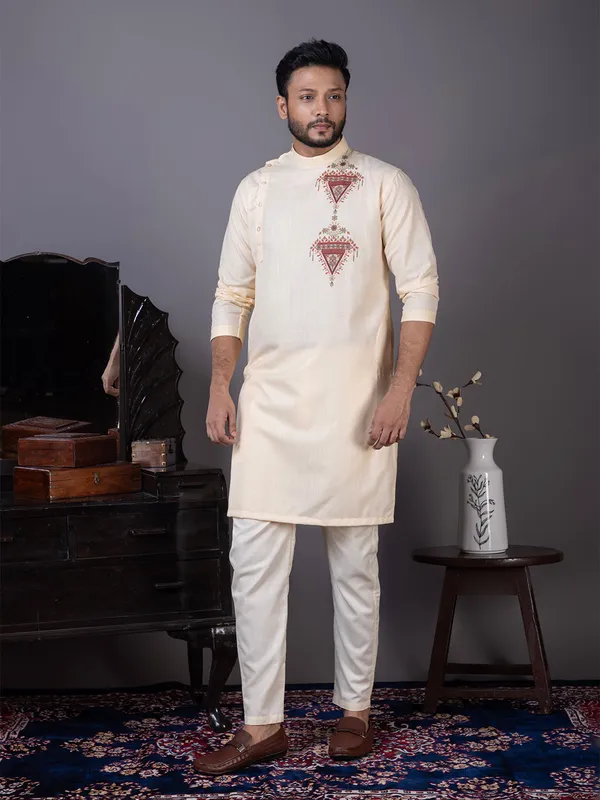 Beige_Side_Placket_Printed_Kurta_With_Pyjama_Set_For_Men
