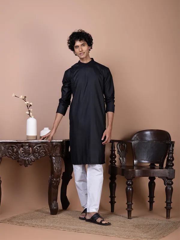 Black_Solid_Cotton_Straight_Kurta_With_Pyjama_Set_For_Men