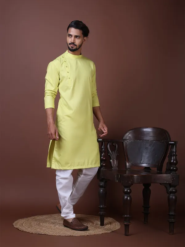 Olive-Green_Mandarin_Collar_Straight_Kurta_With_Pyjama_Set_For_Men
