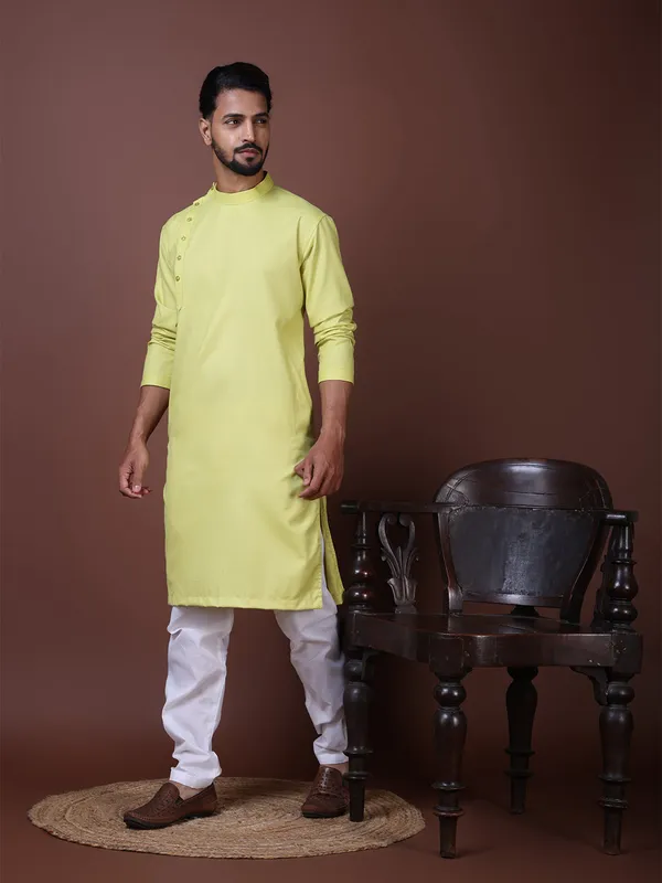 Olive-Green_Mandarin_Collar_Straight_Kurta_With_Pyjama_Set_For_Men
