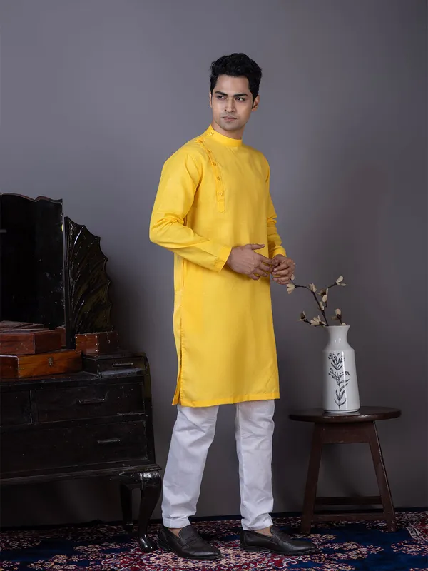 Yellow_Long_Sleeve_Mandarin_Collar_Straight_Kurta_With_Pyjama_Set_For_Men