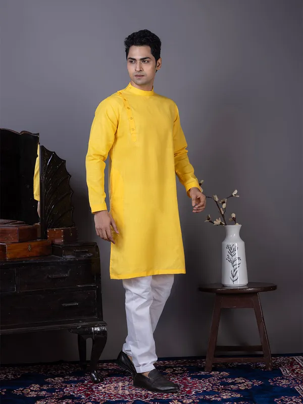 Yellow_Long_Sleeve_Mandarin_Collar_Straight_Kurta_With_Pyjama_Set_For_Men