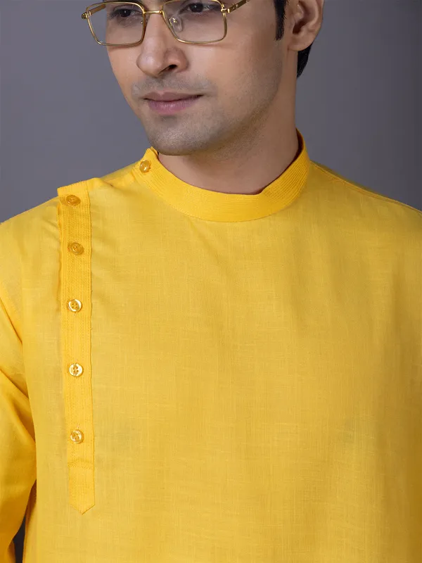Yellow_Long_Sleeve_Mandarin_Collar_Straight_Kurta_With_Pyjama_Set_For_Men
