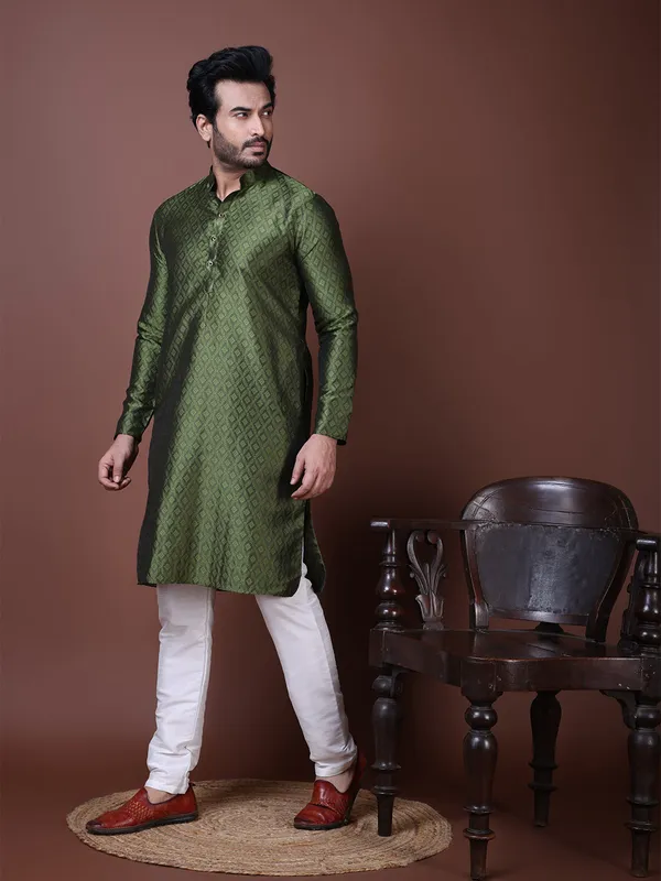 Olive-Green_Geometric_Woven_Design_Mandarin_Collar_Straight_Kurta_With_Pyjama_For_Men