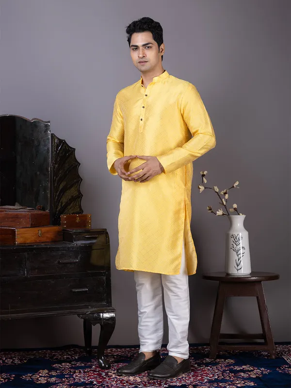 Yellow_Woven_Design_Jacquard_Kurta_Kurta_With_Pyjama_For_Men