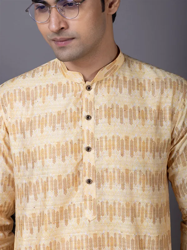 Yellow_Geometric_Woven_Design_Mandarin_Collar_Kurta_With_Pyjama_For_Men