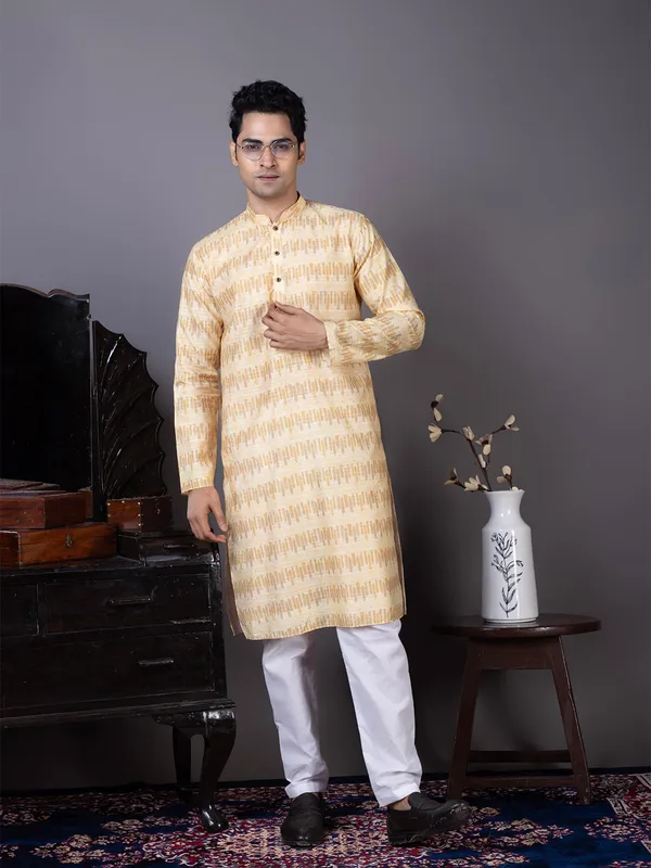 Yellow_Geometric_Woven_Design_Mandarin_Collar_Kurta_With_Pyjama_For_Men