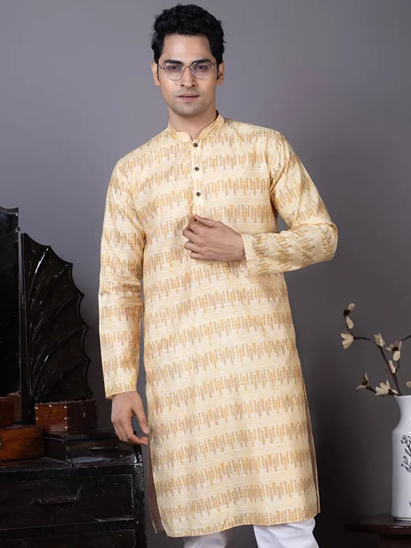 Yellow_Geometric_Woven_Design_Mandarin_Collar_Kurta_With_Pyjama_For_Men