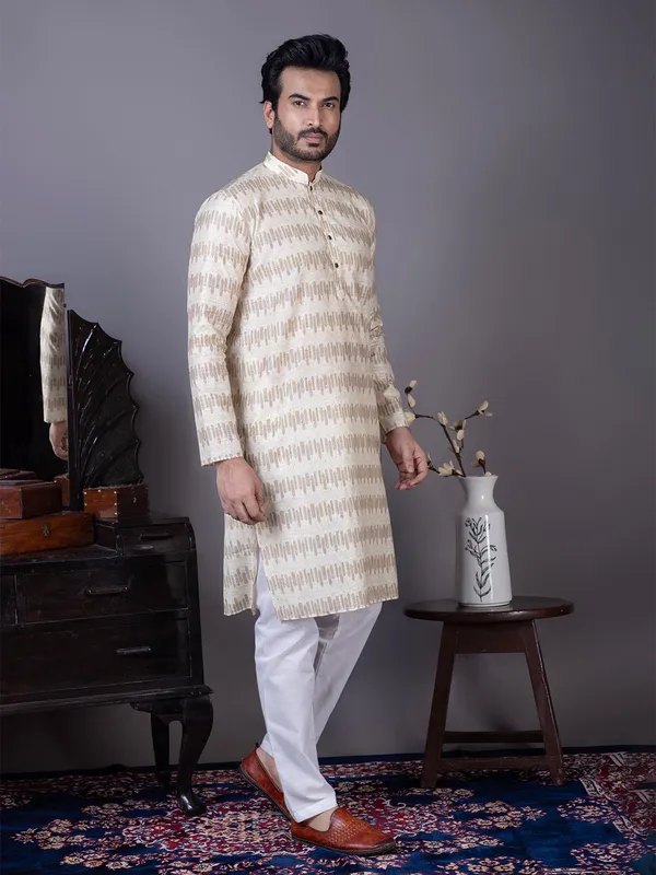 Beige_Geometric_Woven_Design_Mandarin_Collar_Kurta_With_Pyjama_For_Men