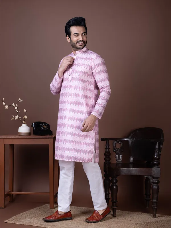 Pink_Geometric_Woven_Design_Mandarin_Collar_Kurta_With_Pyjama_For_Men