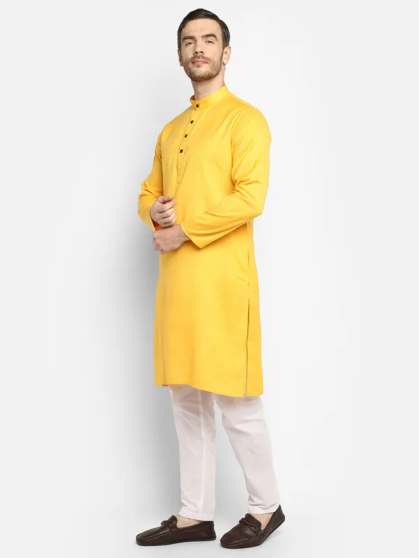 Mens_Cotton_Yellow_kurta_With_Pyjama
